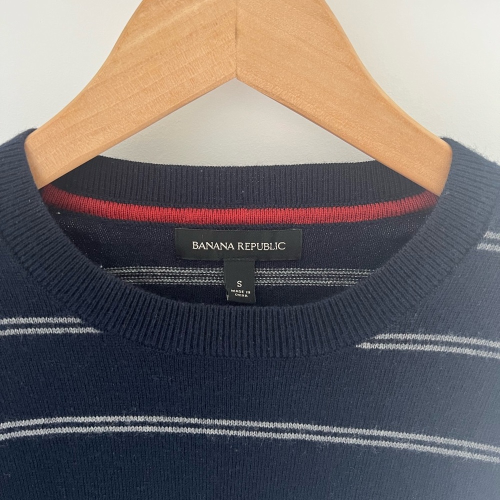 Banana Republic Fine Merino Wool Blue Crewneck Sweater Classic Style, Size Sm